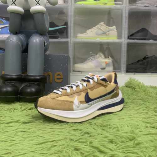 Nike Vaporwaffle sacai Sesame Blue Void